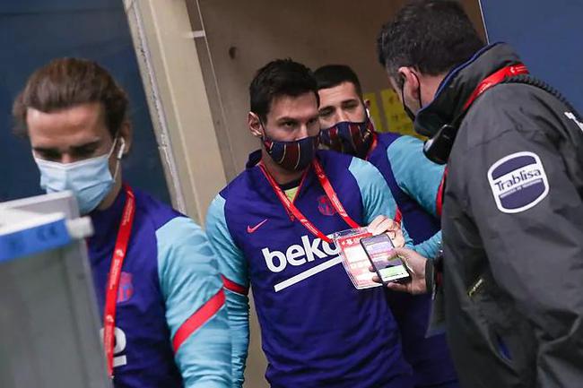 ملخص مباراة باريس سان جيرمان وبرشلونة اليومعودة الأسطورة في الكلاسيكو الأوروبي